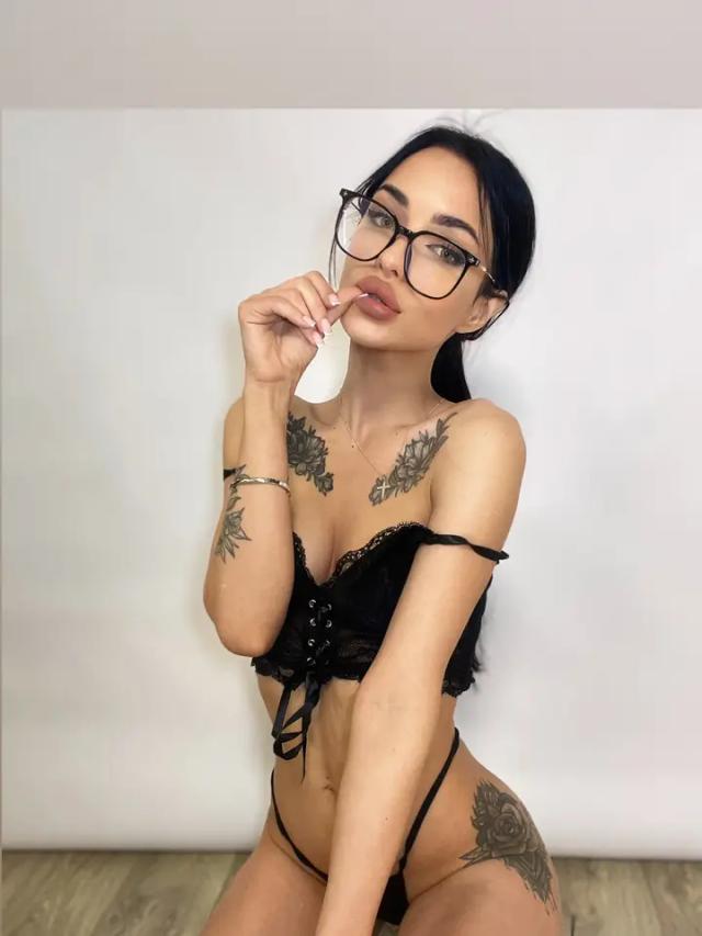 Leya VIBE