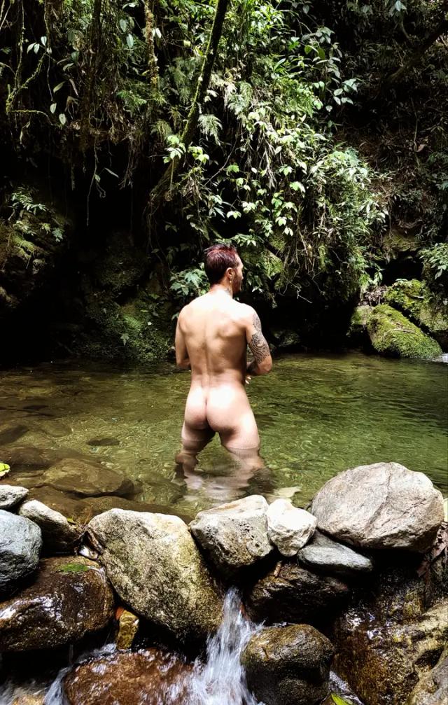 Simón