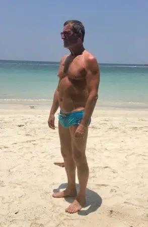 CoachSandyTop