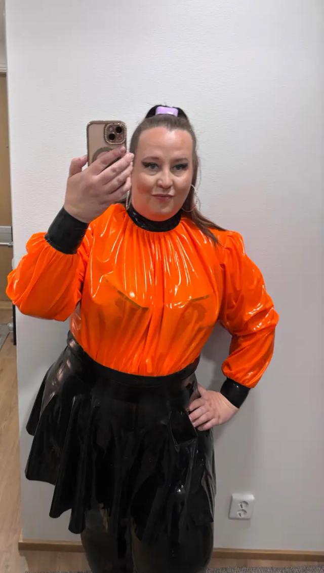 Latexlovercouple