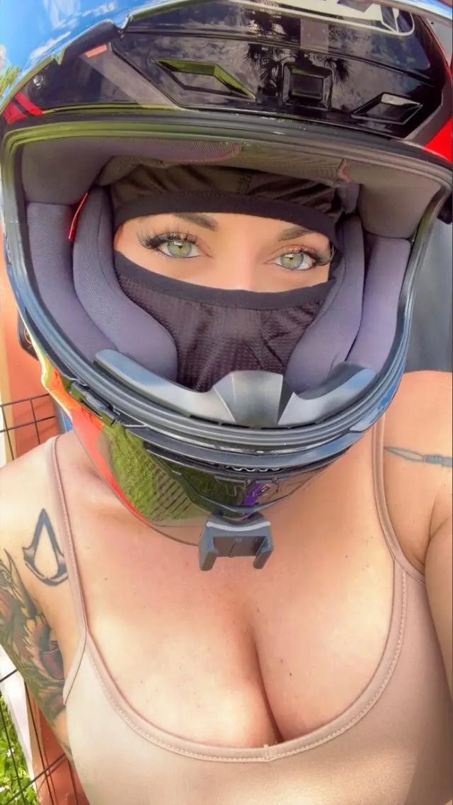 Bella Ridesx