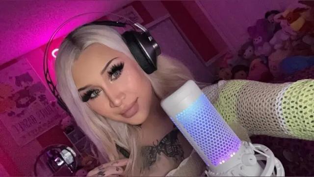 Pink Von Dee