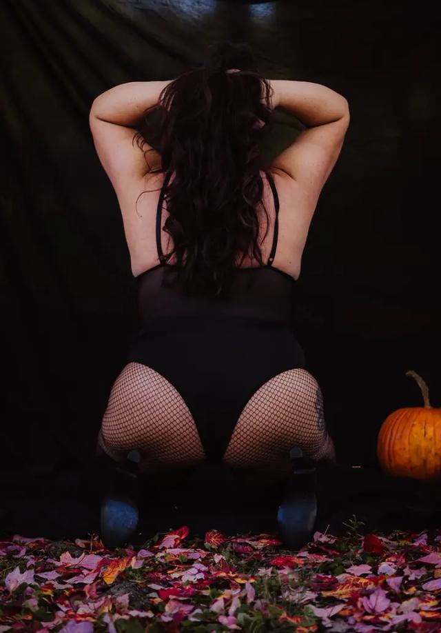 IN Hotwife Susie