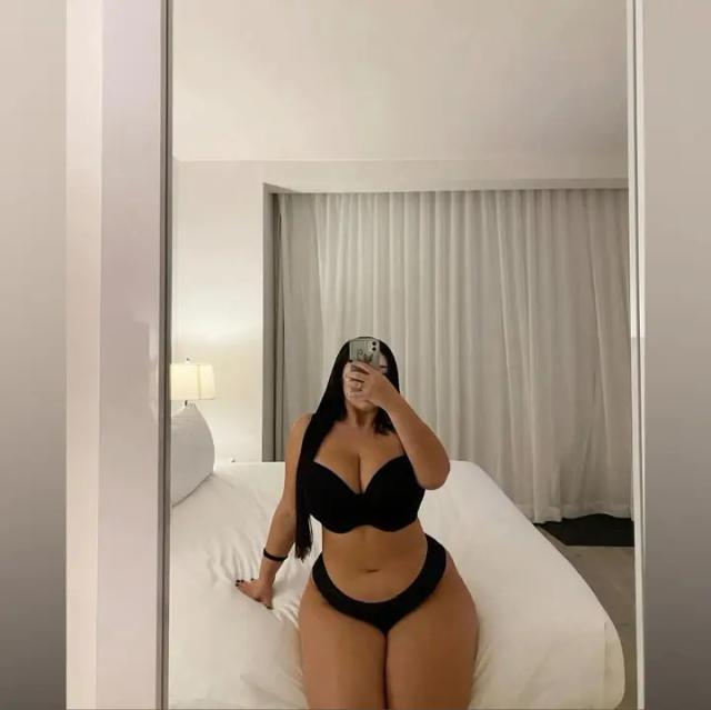 LOLA WHITE