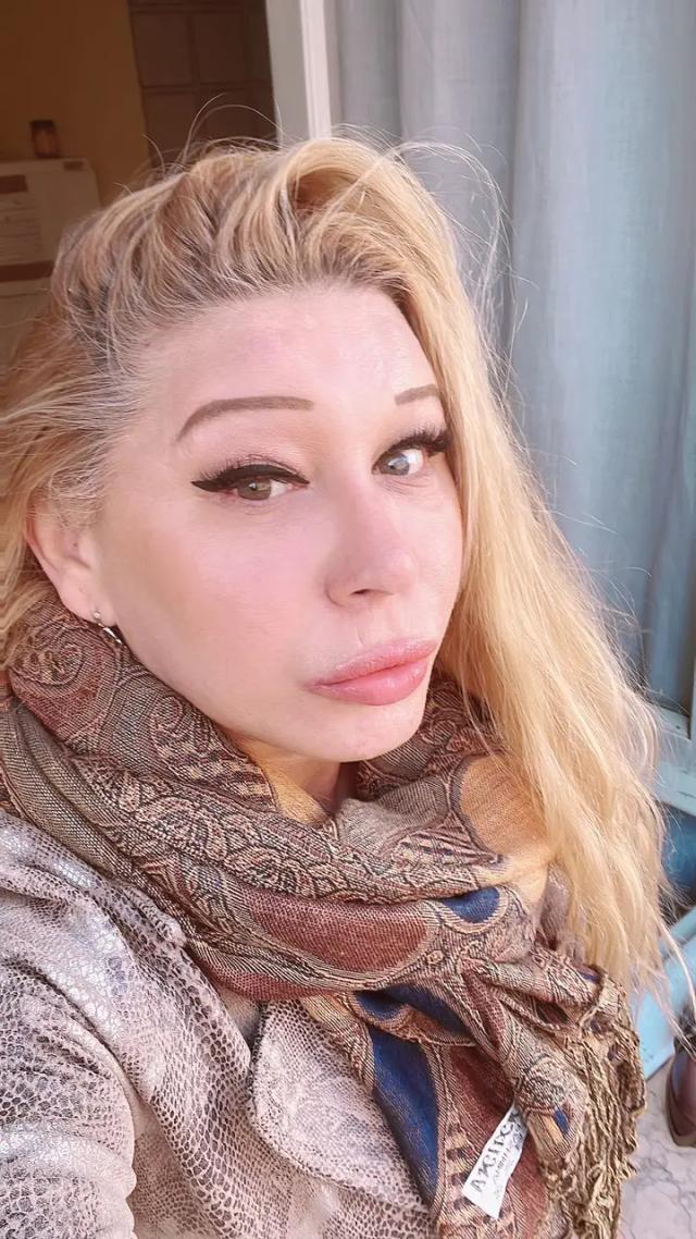 Melissa Barton