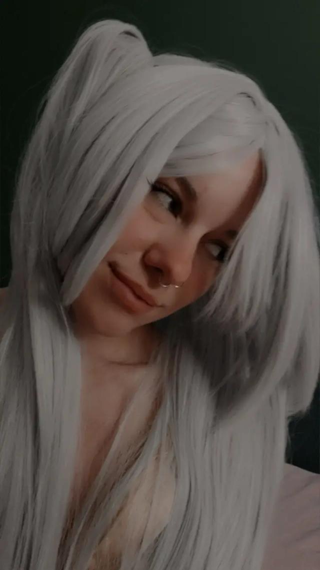 <3