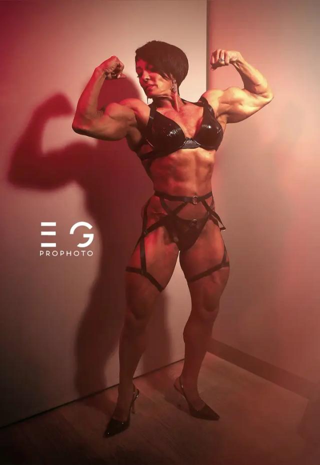 GODDESS  SEXYMUSCLE