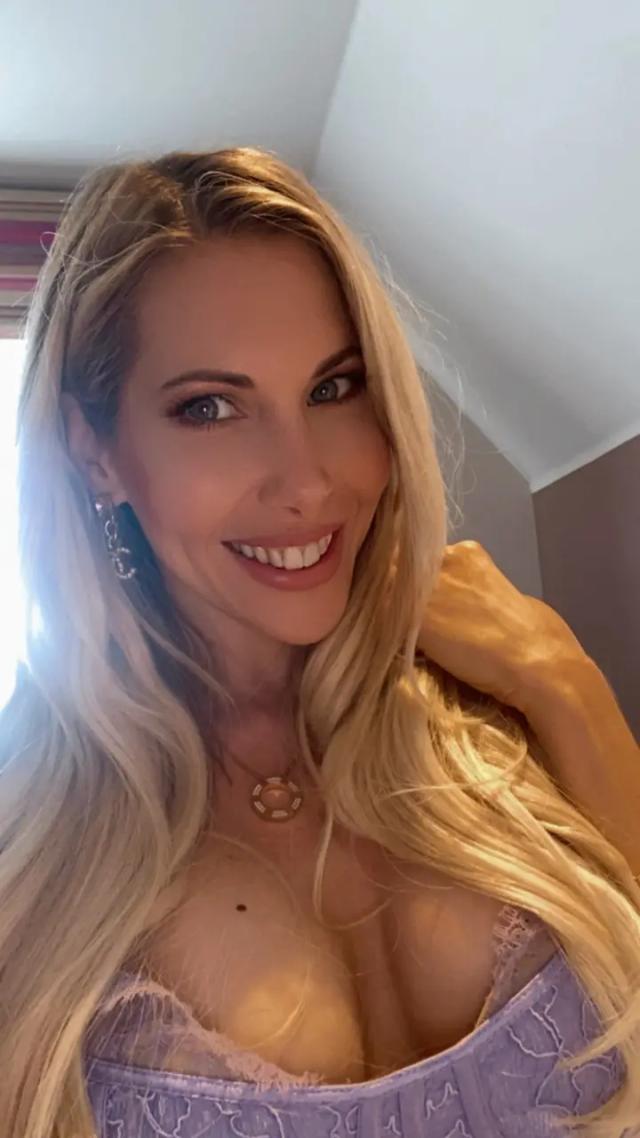 NicoleHighHeels