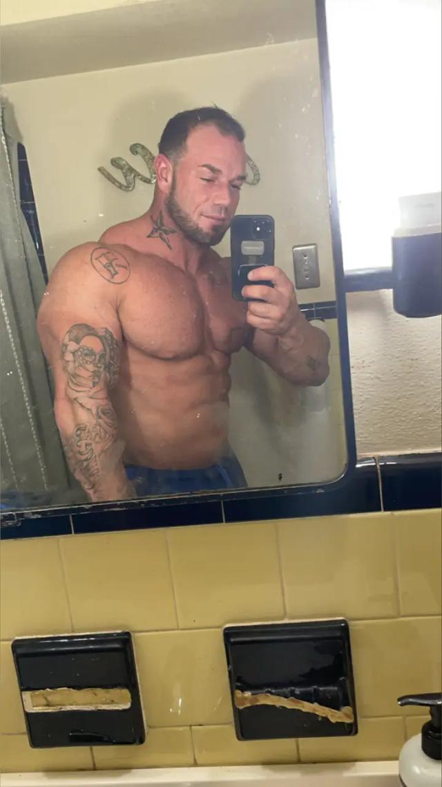 Muscle show💪🏻🍑🔥👍