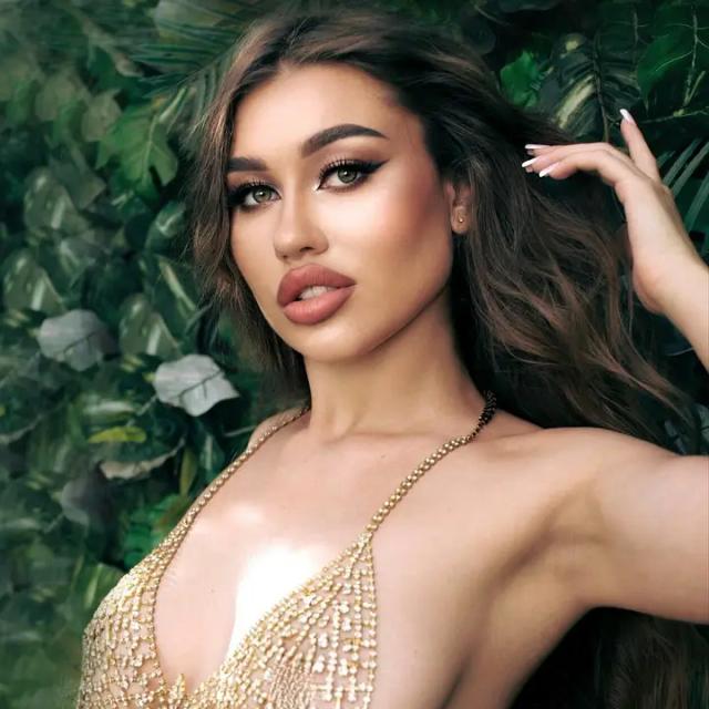 Leila 💋