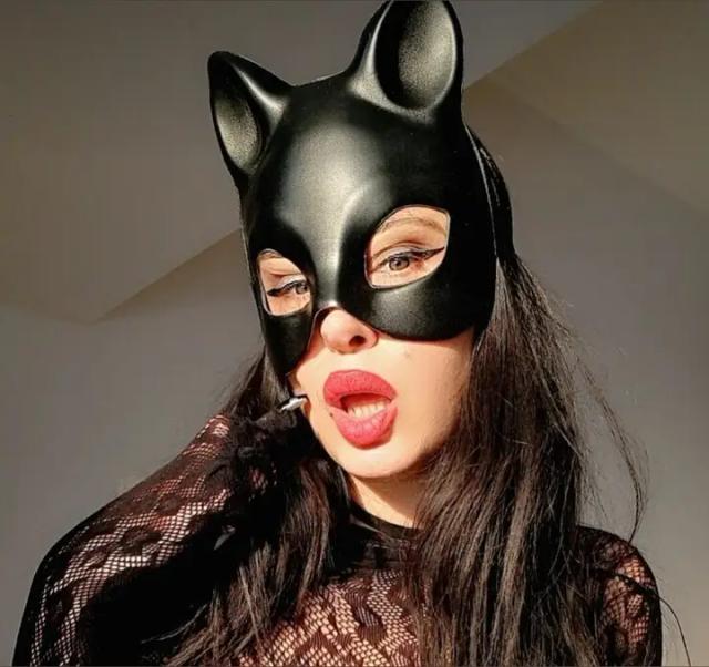 🍓Ms.Cat🐈‍⬛