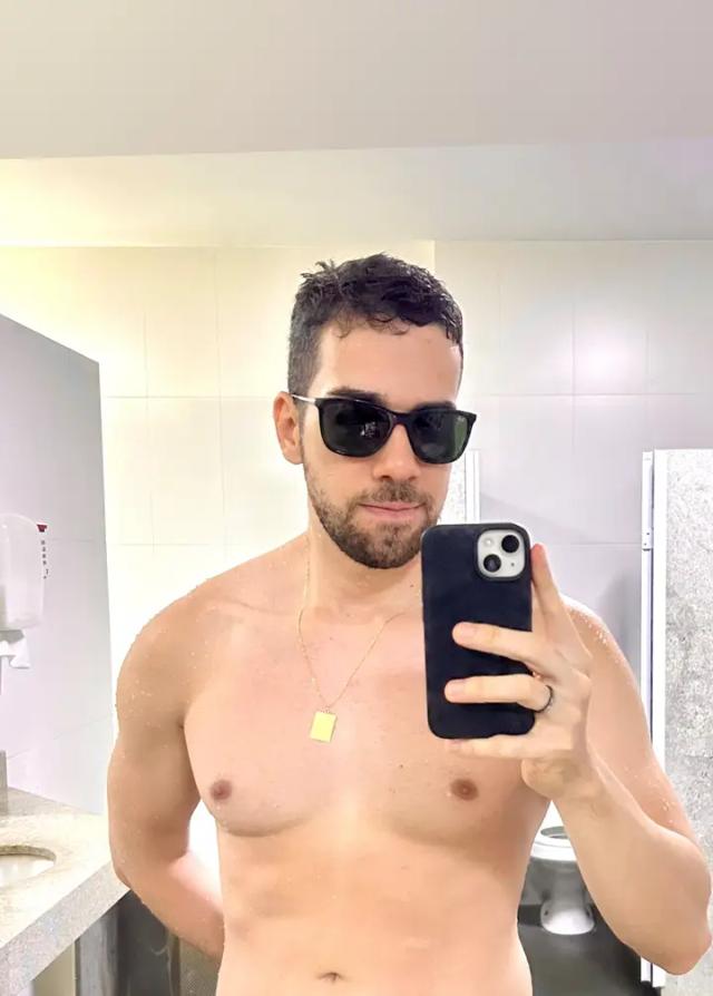 Manu F.