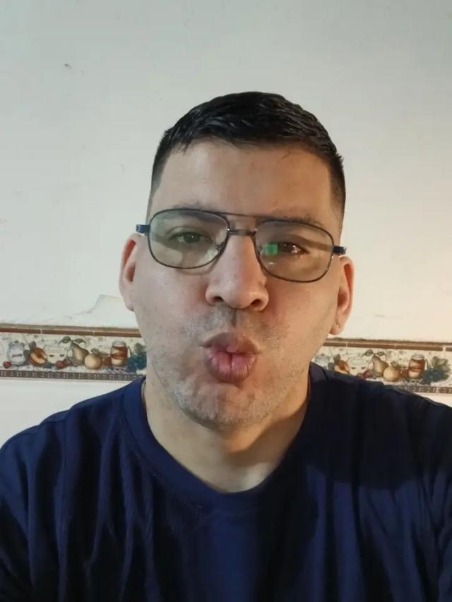 Mimoso bisexual