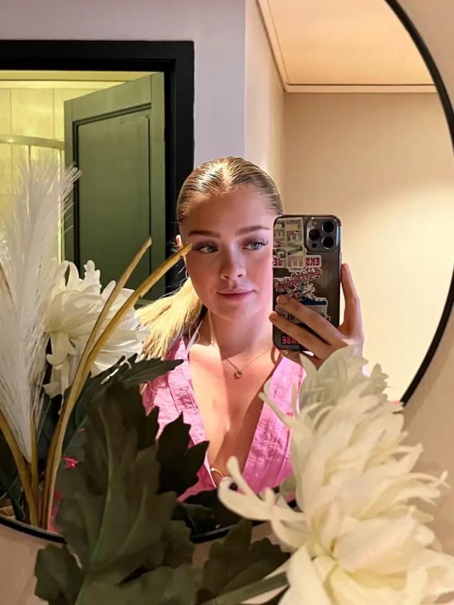 Thea, 21 y/o