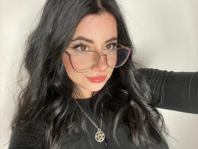 val ♡ your new internet crush ♡