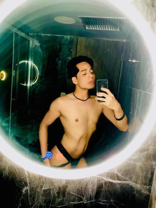 ALEXANDER PAS