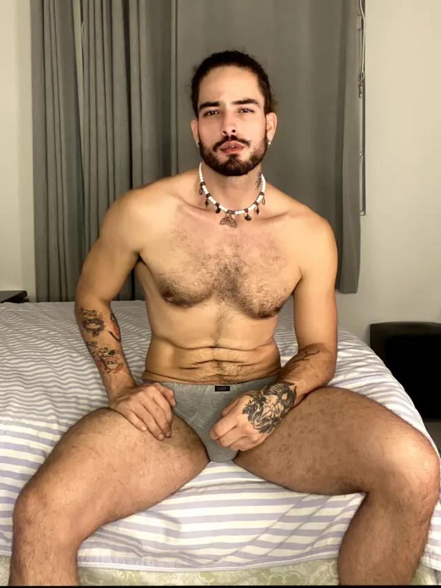 André