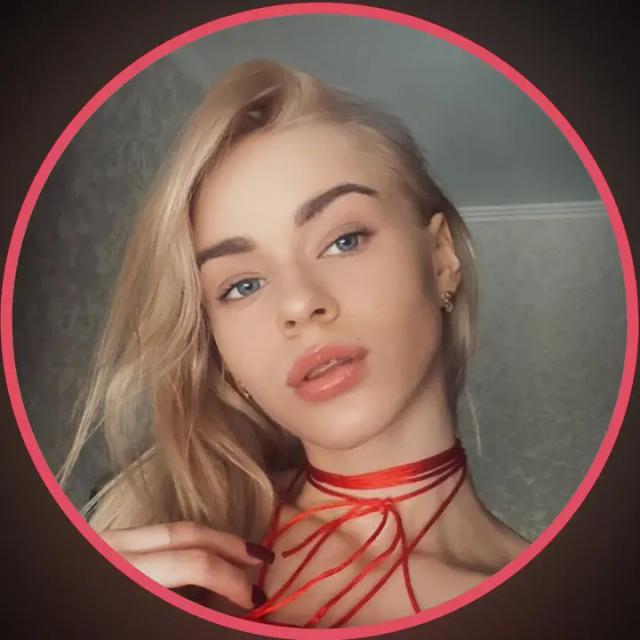 Emma Juicy