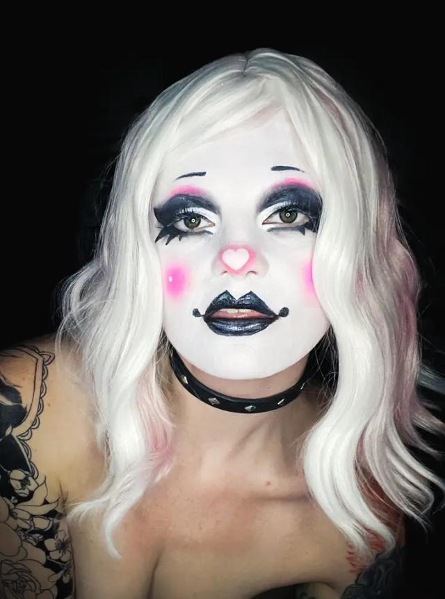YourLittleClownGirl