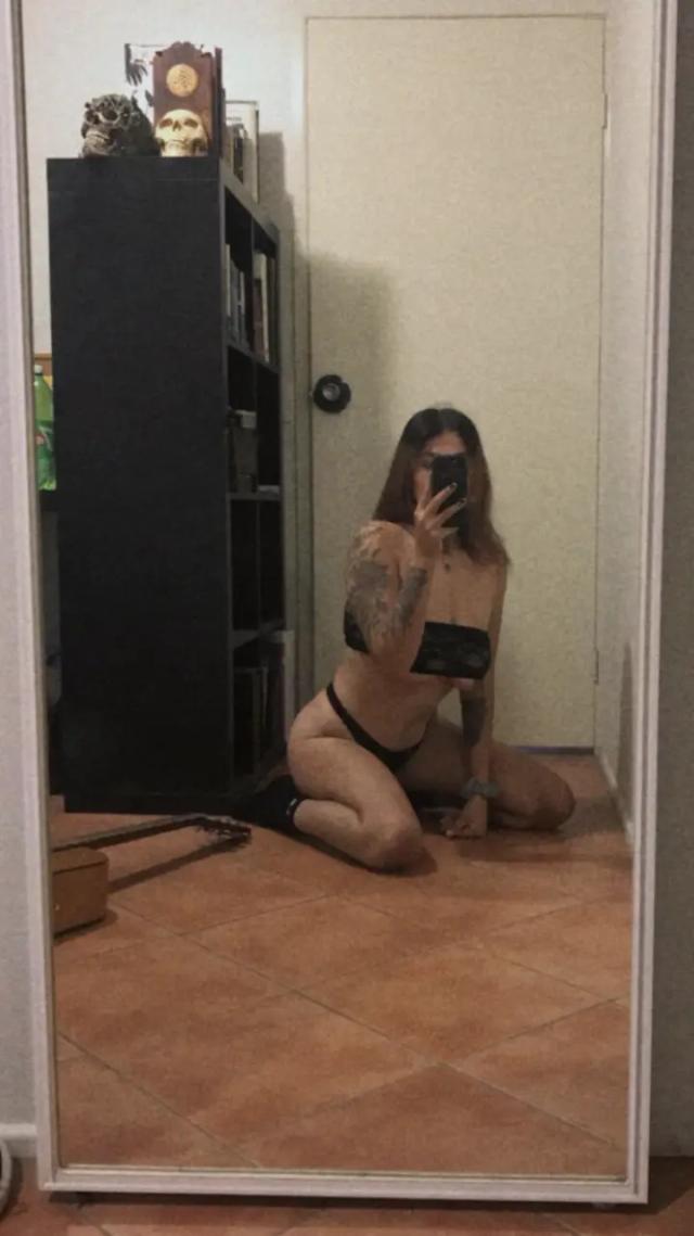 Naughtylouise20