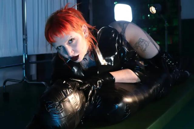 Miss Vera Violette