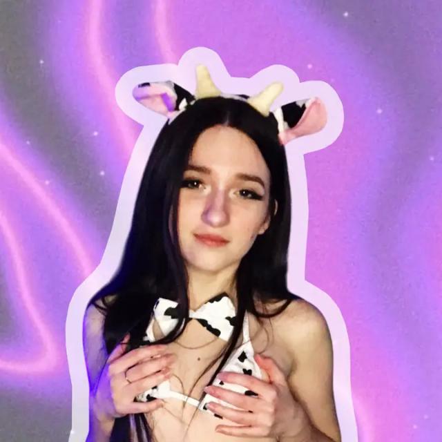 💞 𝒫𝒪𝐿𝐿𝒴 💞