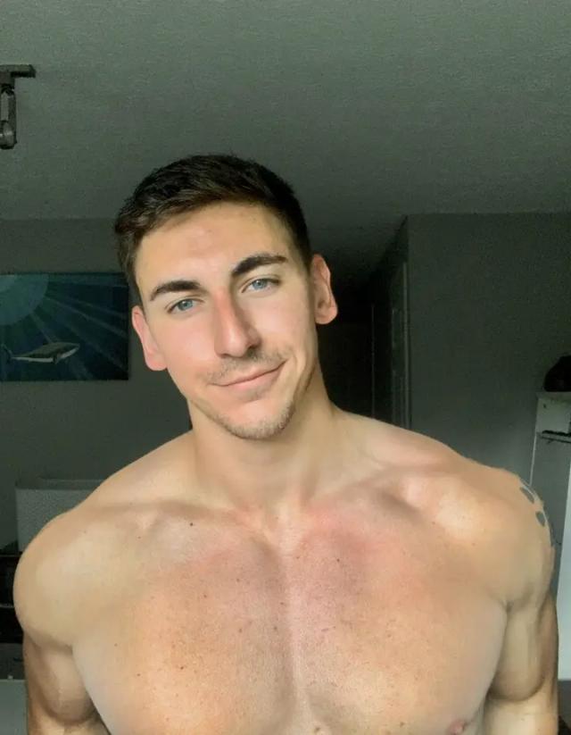 Zach_Rhyder