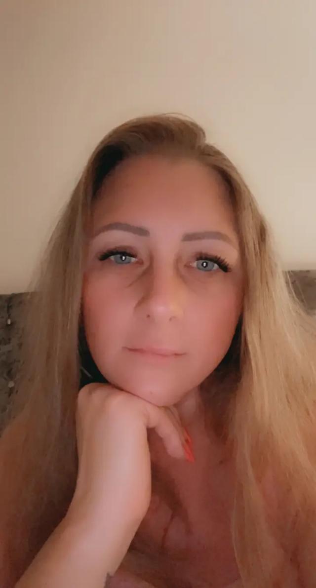 Vicky_Kent40