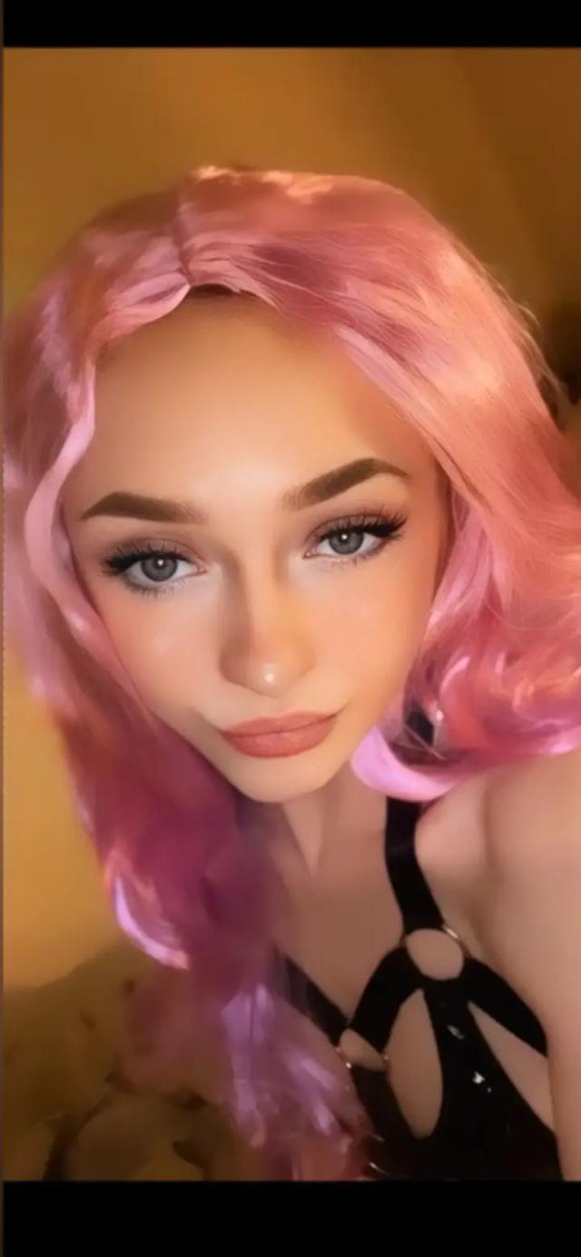 Estelle Rose🌹