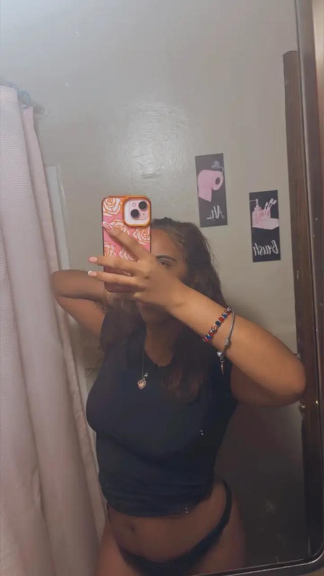 Crysie M