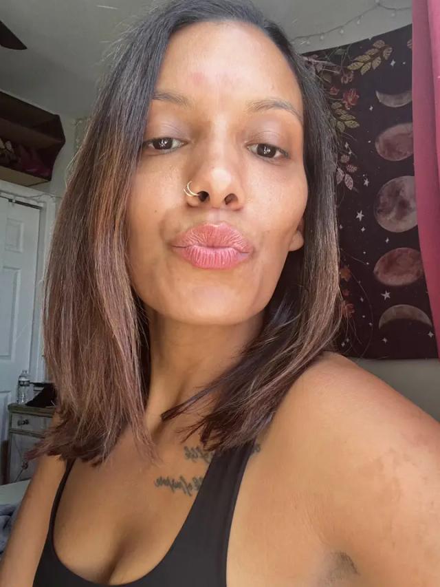 L0Li Feliz -FREE PAGE
