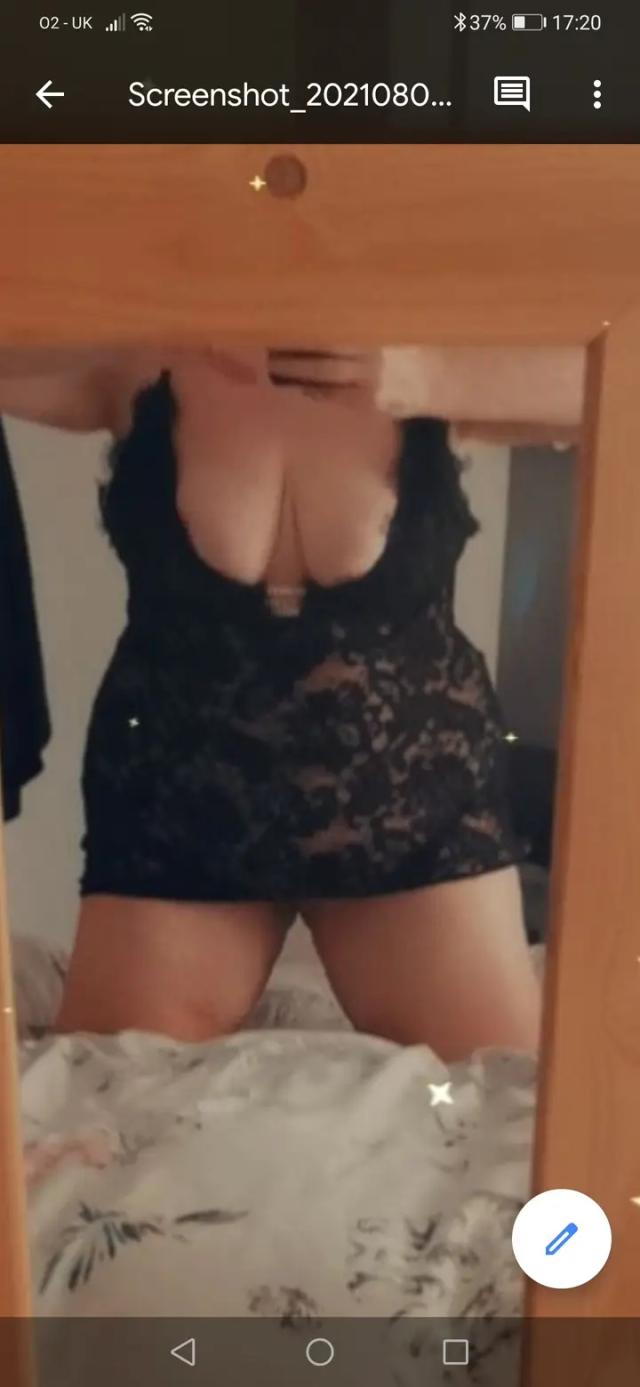 Mrs Curvilicious