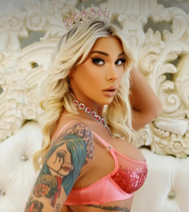 Aubrey Kate VIP