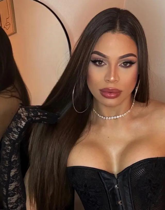 Emilly_Dias