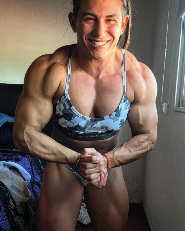 MISS MUSCLE GIRL 💪🏿