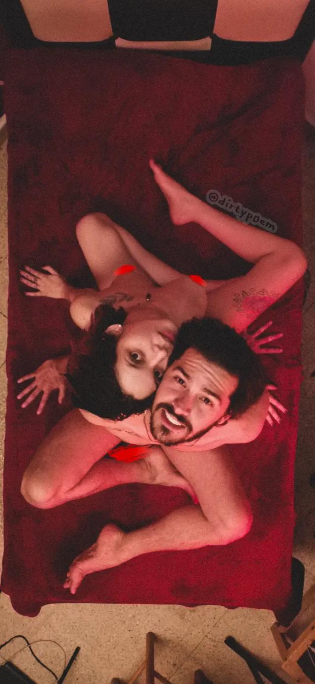 By Desi y Leo
