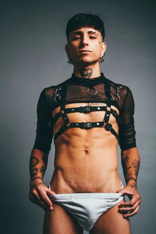 Alpha🍆22Cm🍆
