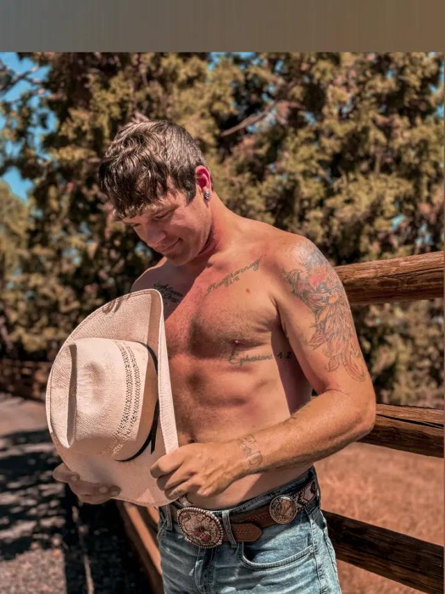 The €umshot Cowboy