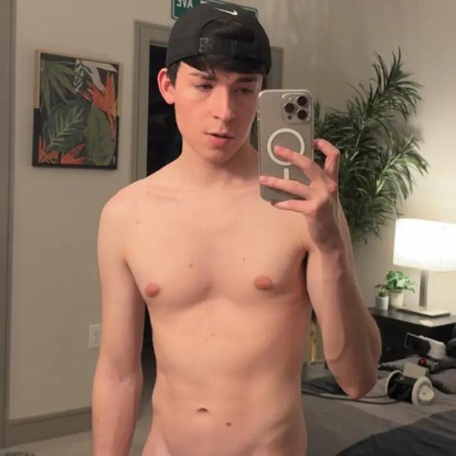 Devin Holt