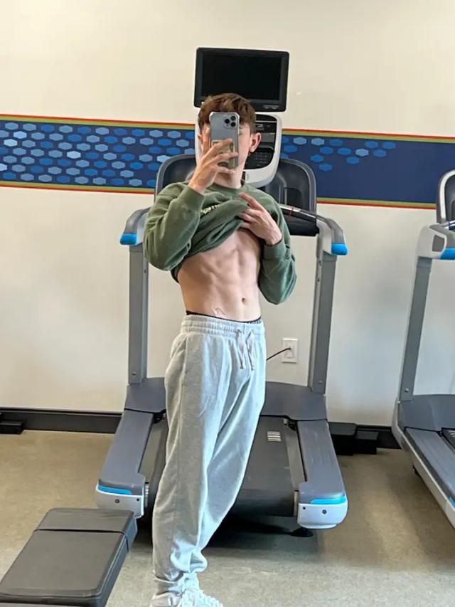 Albert | Slim Latino Spicy Big Cock Pics