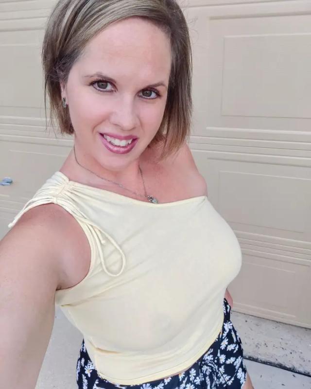 Elizabeth_Fineapple