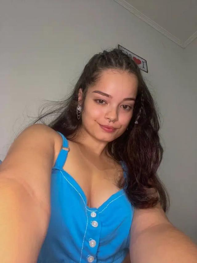 Debora Mendes FREE