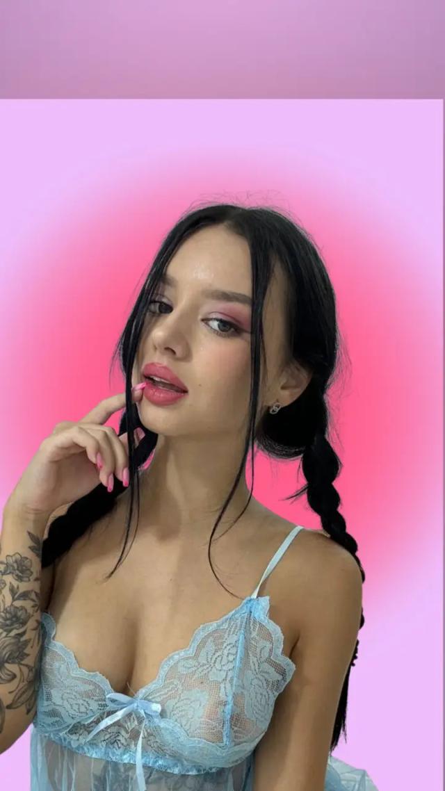 Lina 🖤