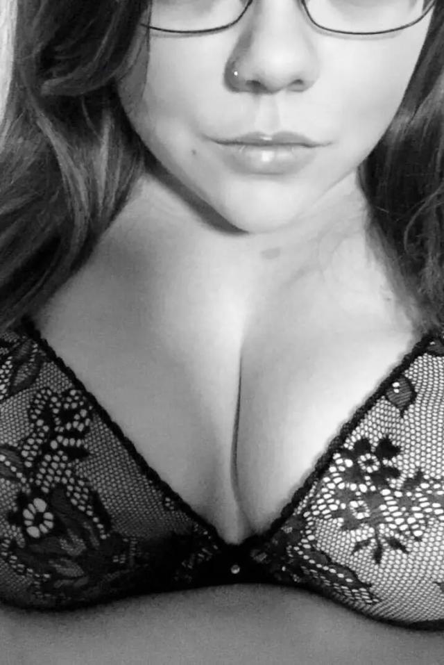 Kinky_curvy_couple