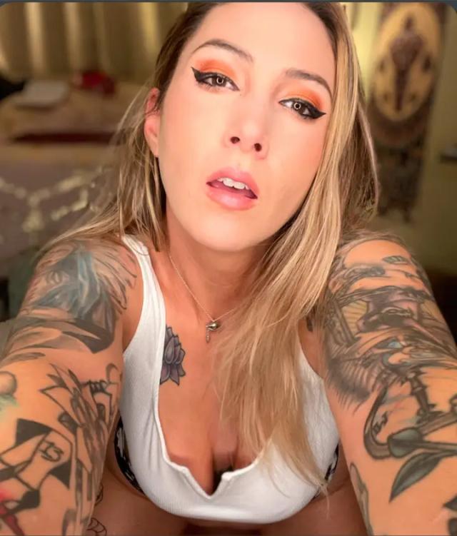 DEALS IN DMS! 💌 Kay 💗 Secret Pocket GF 🤫