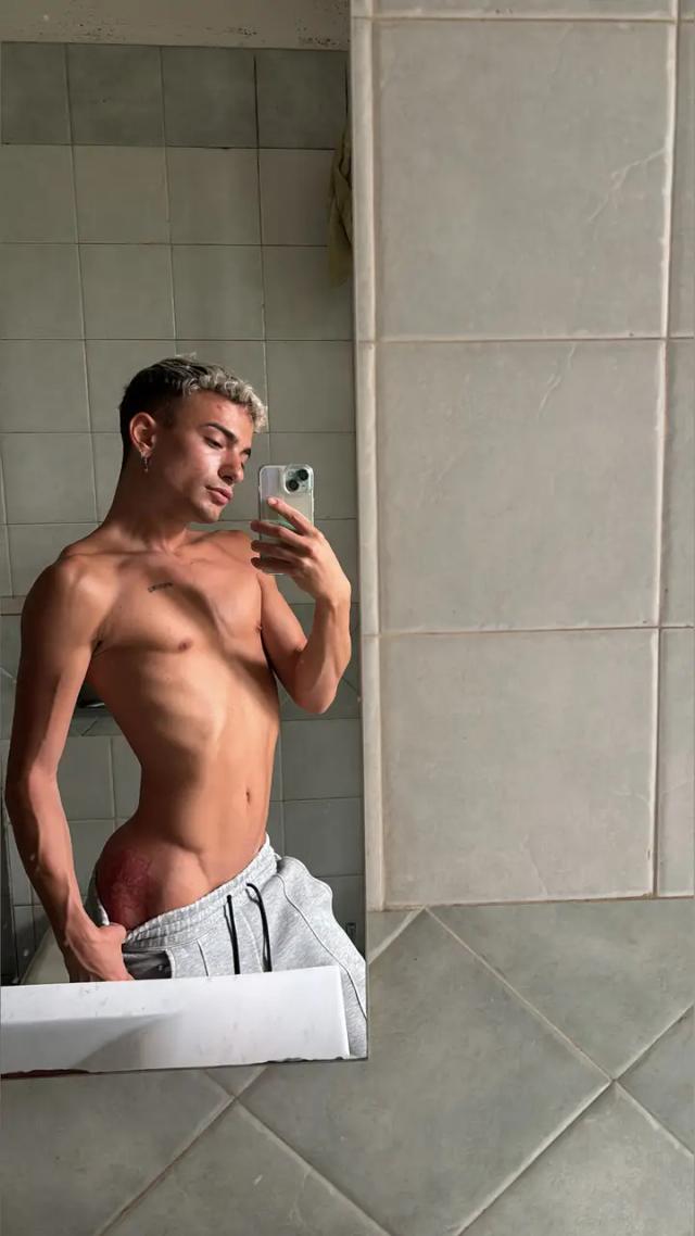 Hentai boy ✨