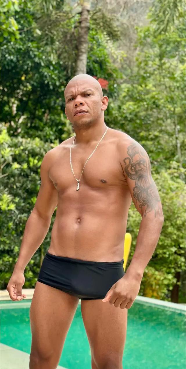 𝑻𝒉𝒂𝒍𝒆𝒔 𝑴𝒊𝒍𝒍𝒆𝒕𝒐🤴🏽