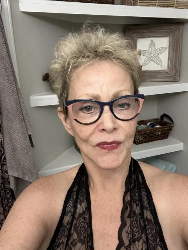 Susan ☺ In my 70s