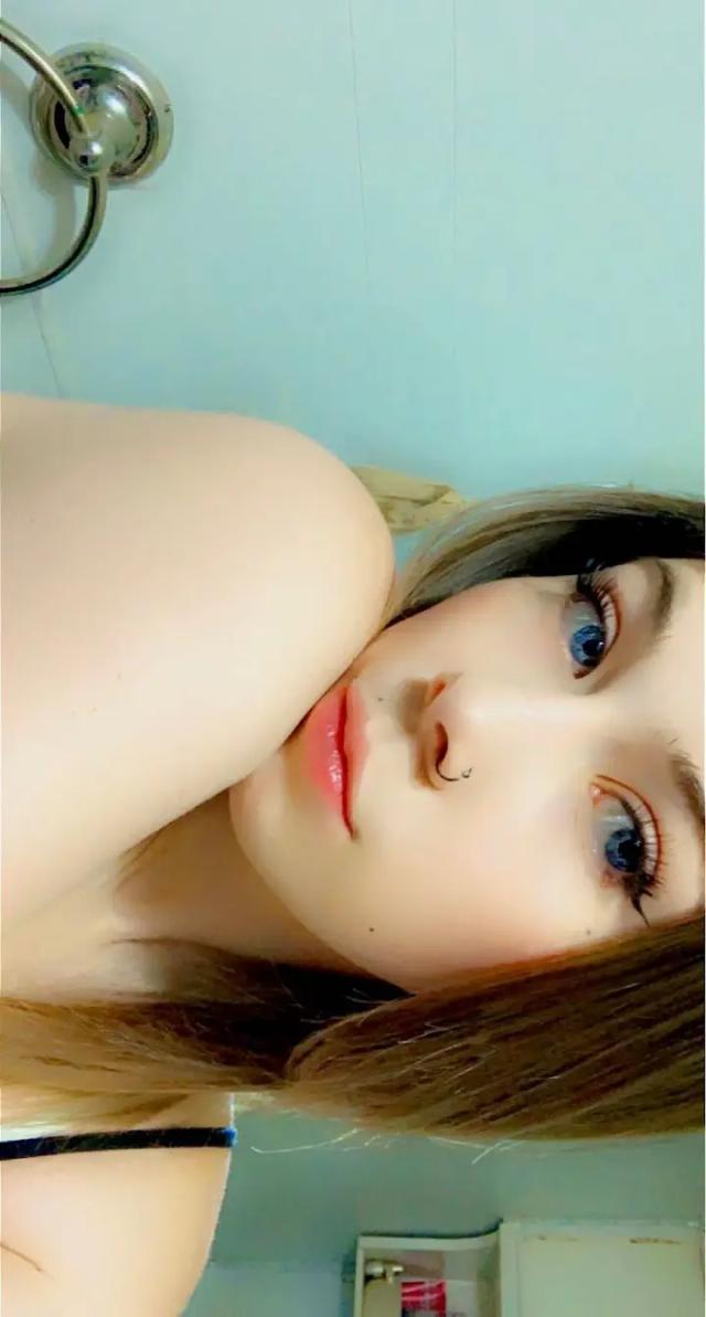 ✨ Rhi ✨