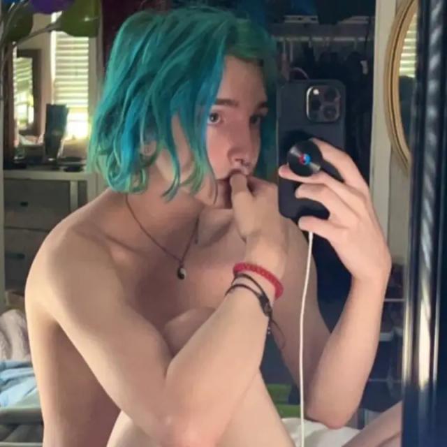 ☻ leo ☹︎